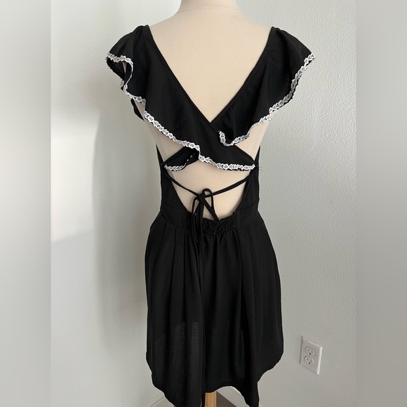 NEW Black V Neck Dress Size Small - Picture 3 of 3